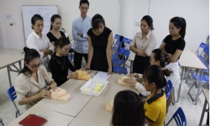 Ngành tạo mẫu và sắc đẹp tại Y Khoa Việt Nam - Tôn vinh sự khéo léo và sáng tạo